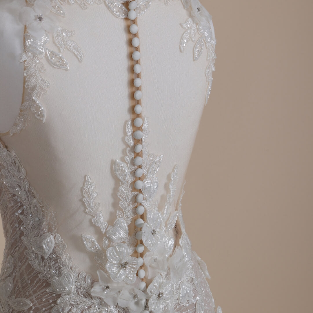 wedding dress clean to sell 